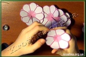 Клеим на яйцо детали салфетки